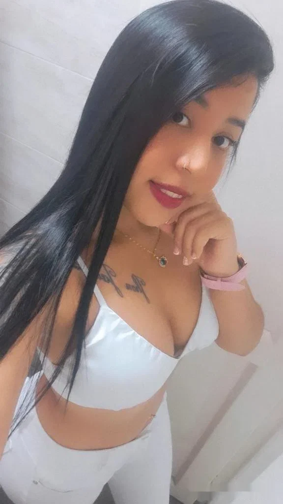 Escort latina curvy en Granada