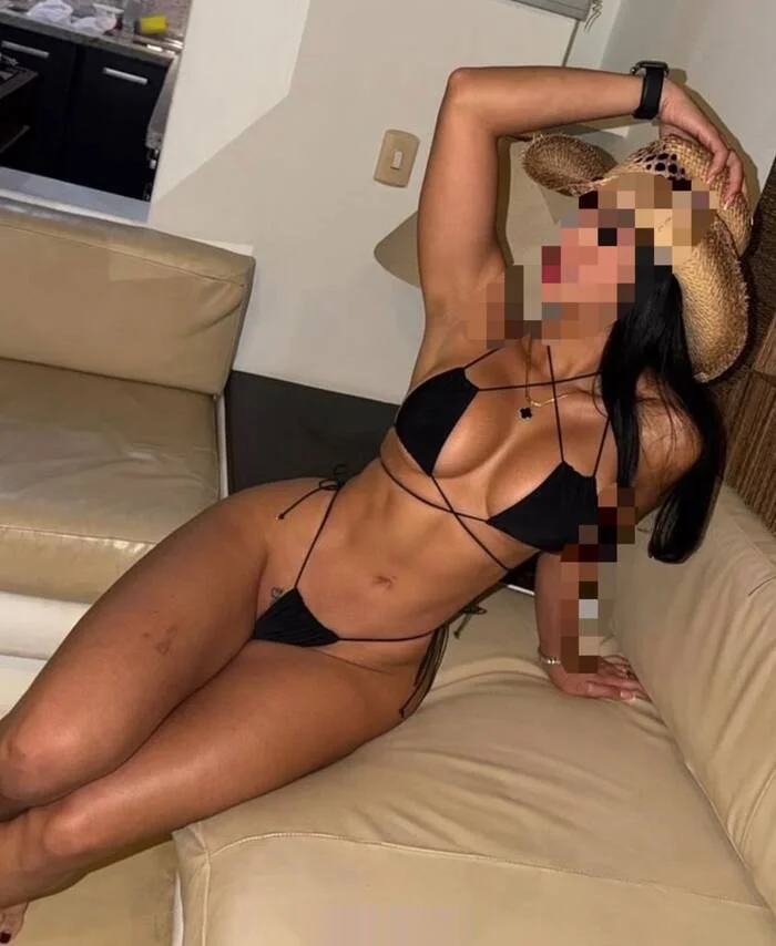 Escort latina curvy en Puerto de la Cruz