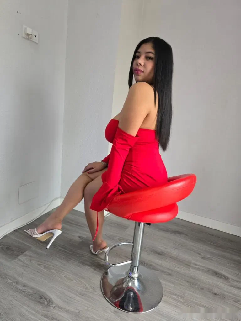 Escort latina curvy en Madrid