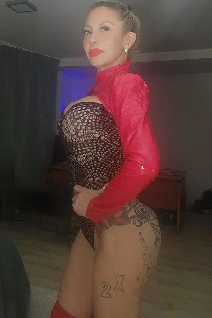 Escort latina curvy en Castellón de la Plana