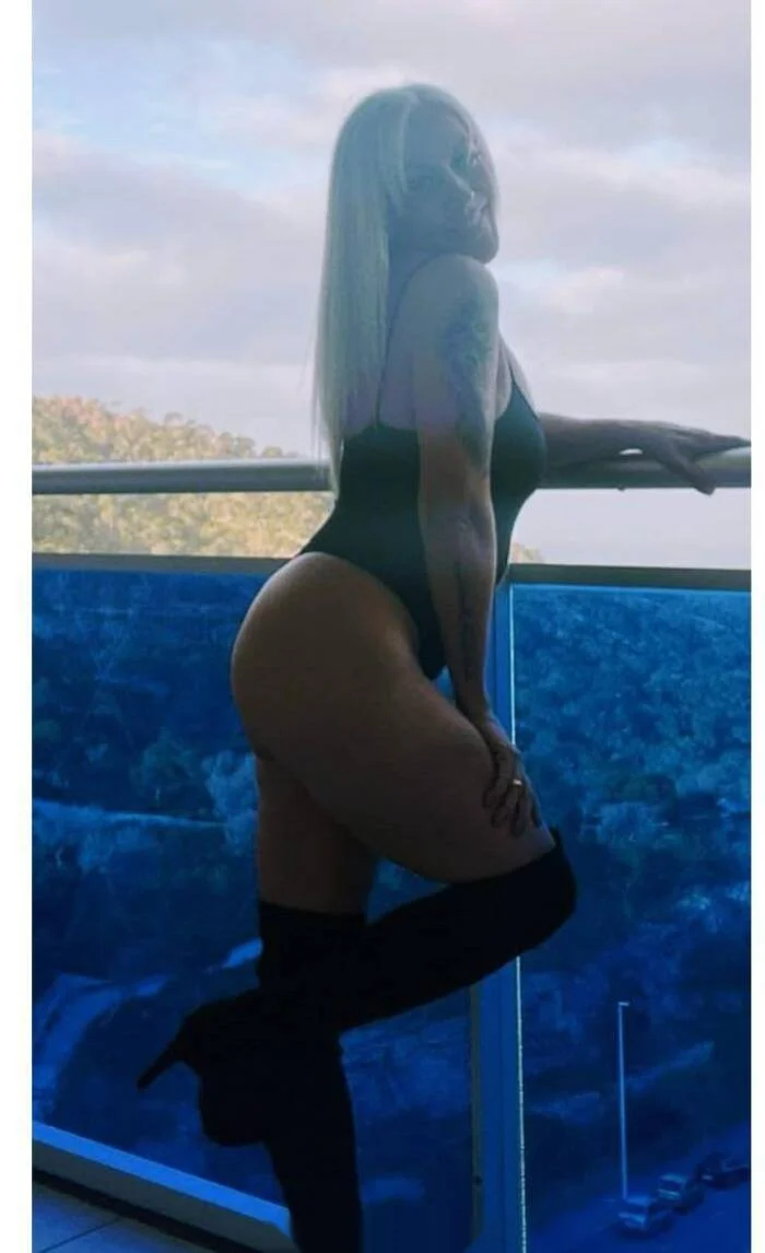 Escort latina curvy en Pontevedra