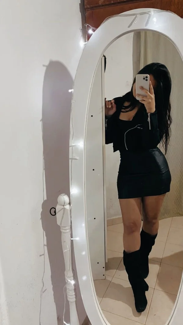 Escort latina curvy en Madrid