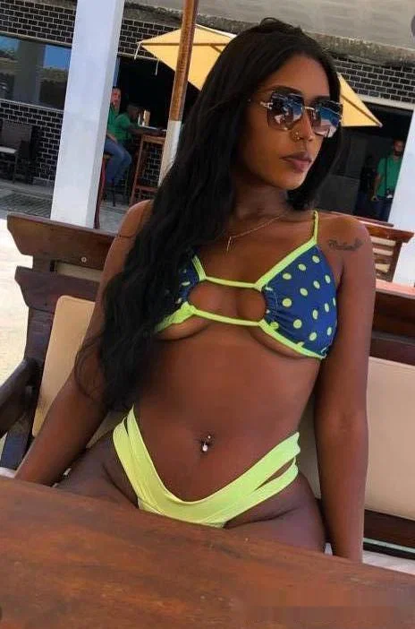 Escort mulata curvy en Cádiz