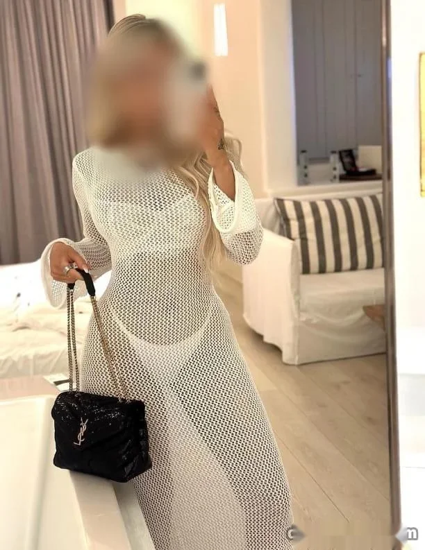 Escort blanca curvy en Madrid