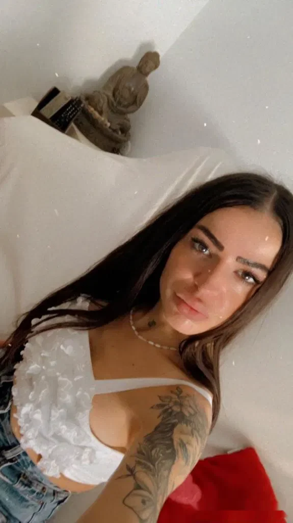 Escort latina curvy en Almería