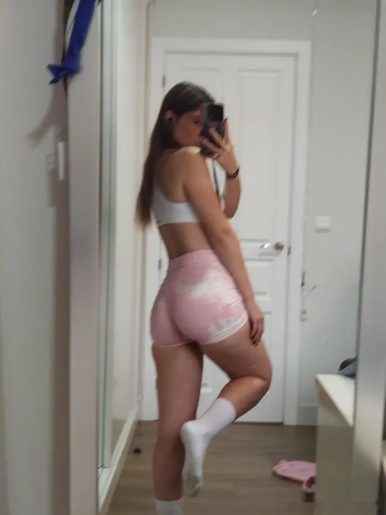 Escort latina curvy en Sevilla