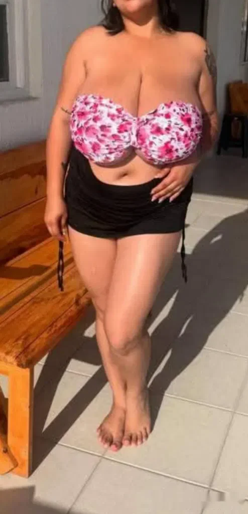 Escort latina curvy en Madrid