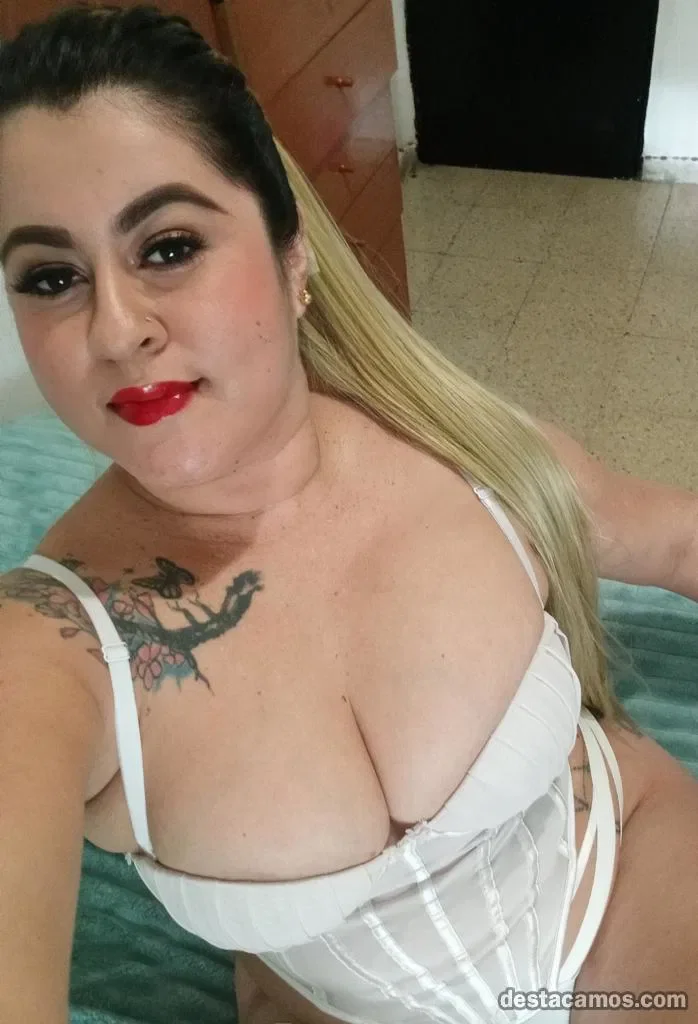 Escort latina curvy en Salamanca