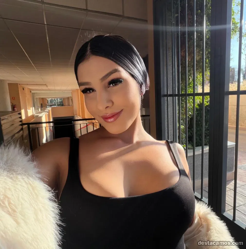 Escort latina curvy en Sevilla