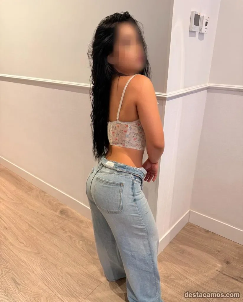 Escort latina curvy en Madrid