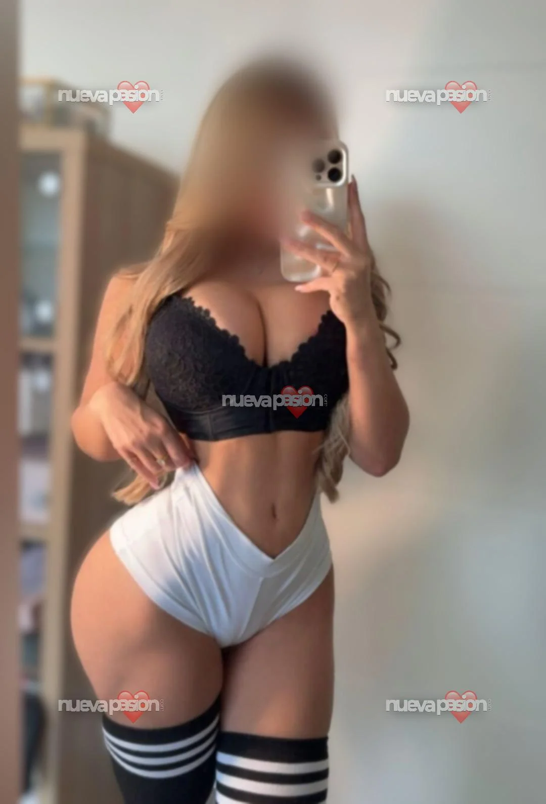 Escort latina curvy en Sevilla