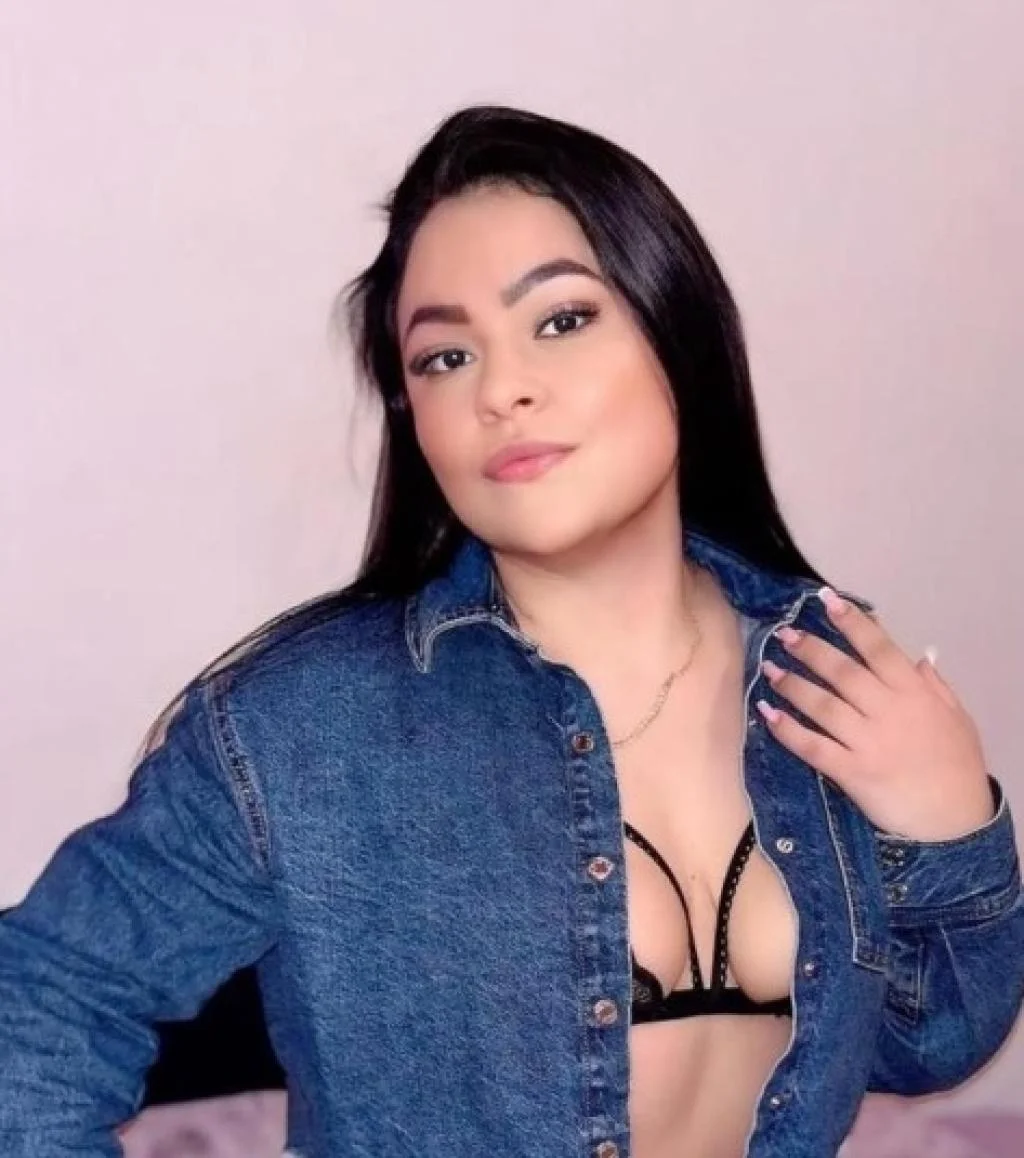Escort latina curvy en Granada