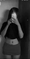 Escort latina delgada en Cantabrana