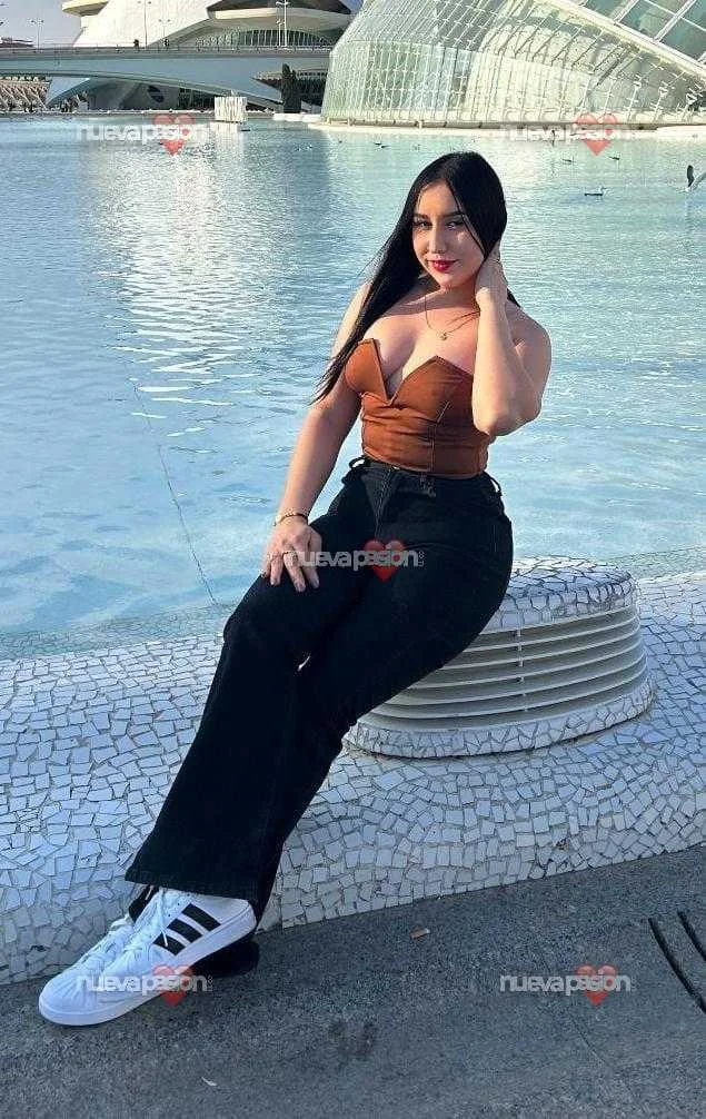 Escort latina curvy en Úbeda