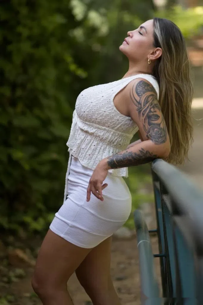 Escort latina curvy en Valencia