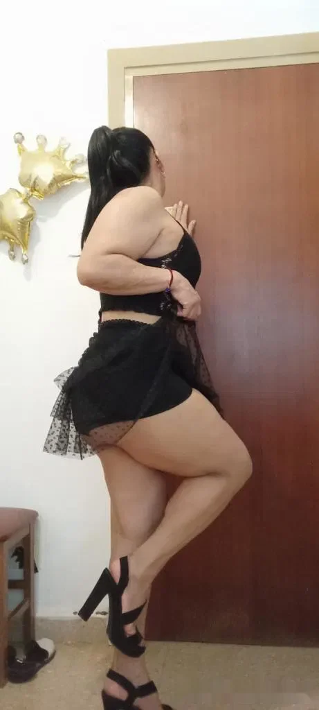 Escort latina curvy en Soria