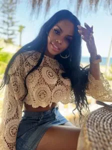 Escort mulata curvy en Málaga