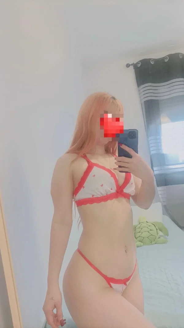 Escort latina delgada en Madrid