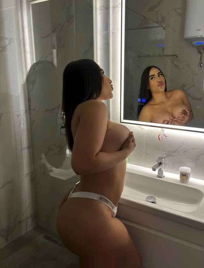 Escort latina curvy en Puerto de la Cruz