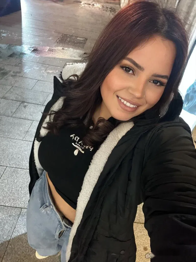 Escort latina fitness en Cantabrana