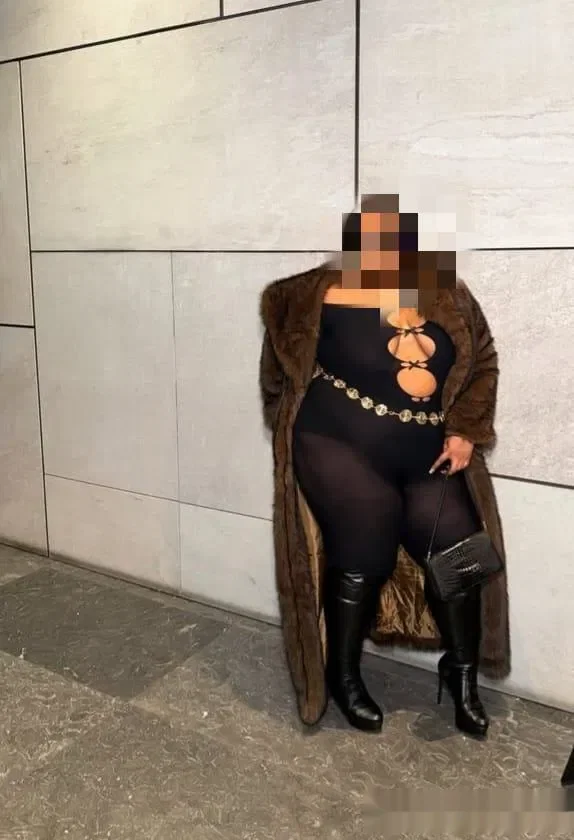 Escort latina curvy en La Coruña