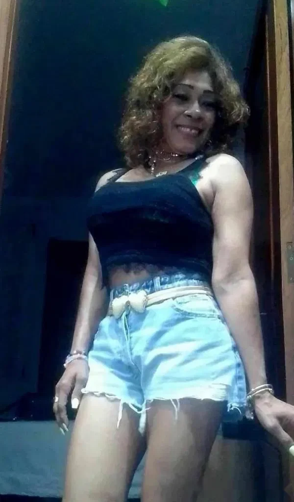 Escort latina curvy en San Sebastián