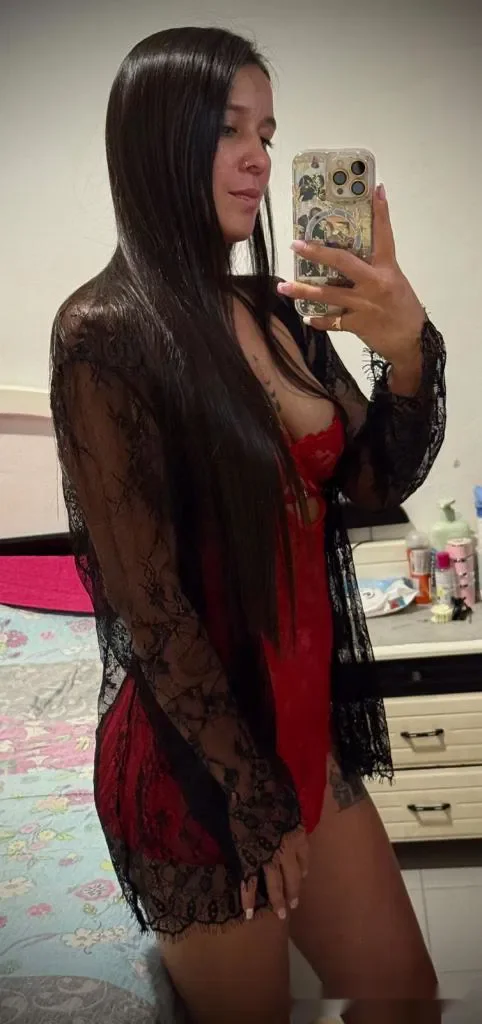 Escort latina curvy en Valencia