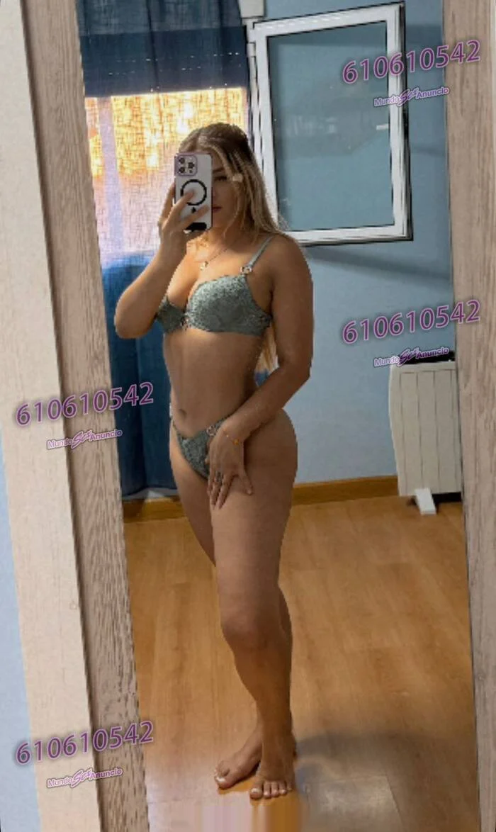 Escort latina curvy en Línea de la Concepción