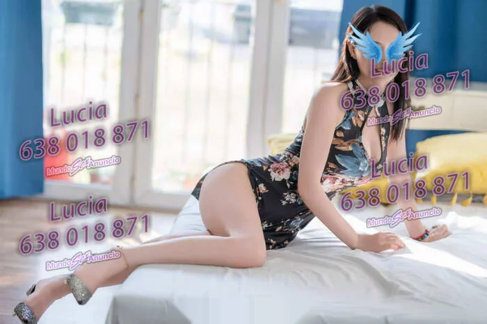 Escort asiática curvy en Barcelona