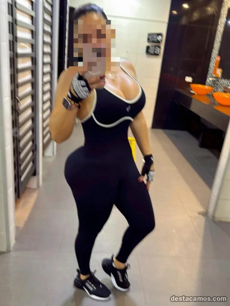 Escort latina curvy en Sevilla