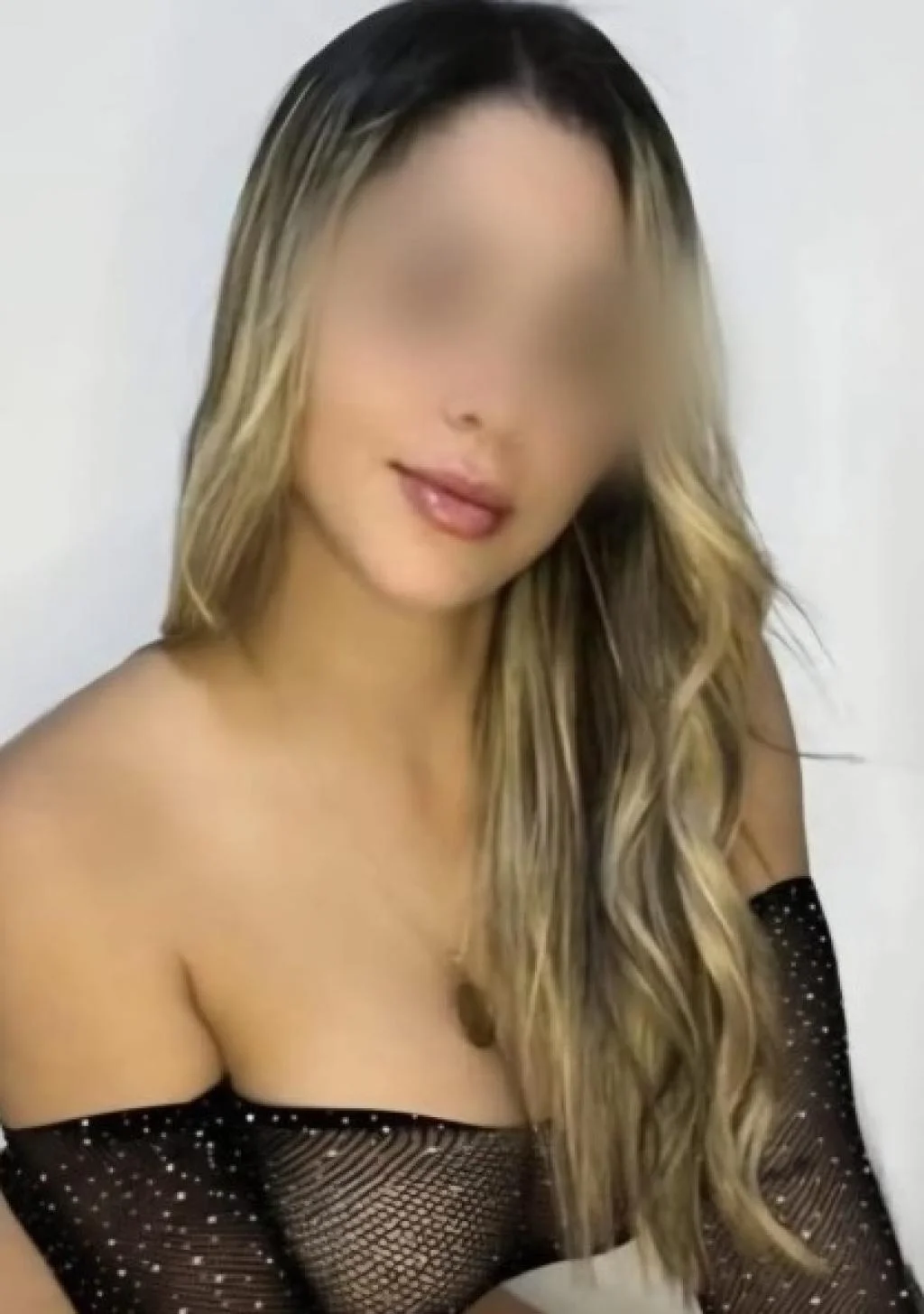 Escort latina curvy en Córdoba