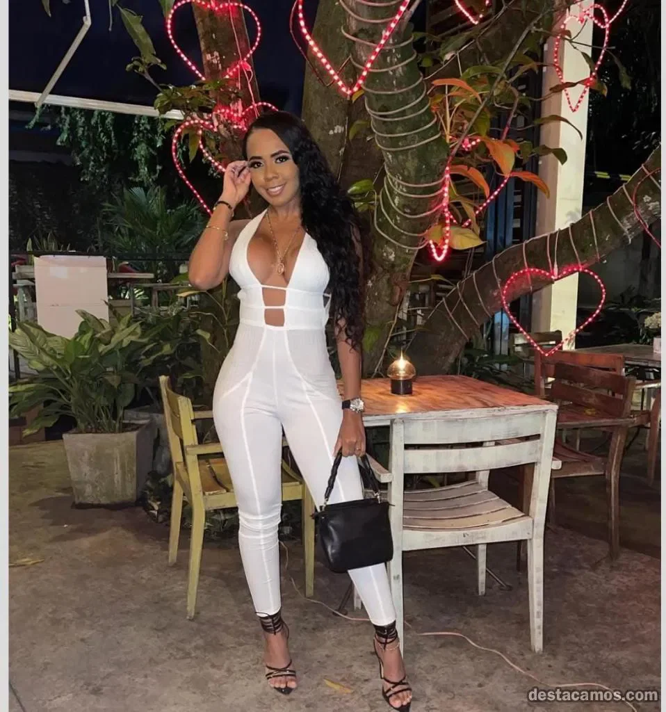 Escort latina curvy en Granada