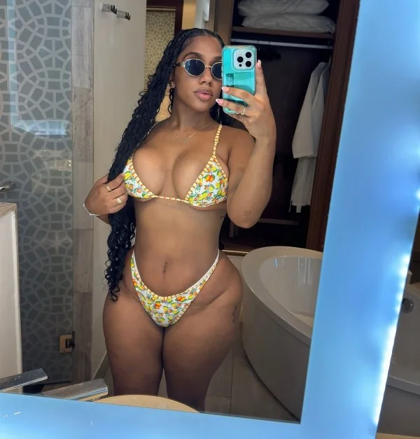 Escort mulata curvy en Málaga