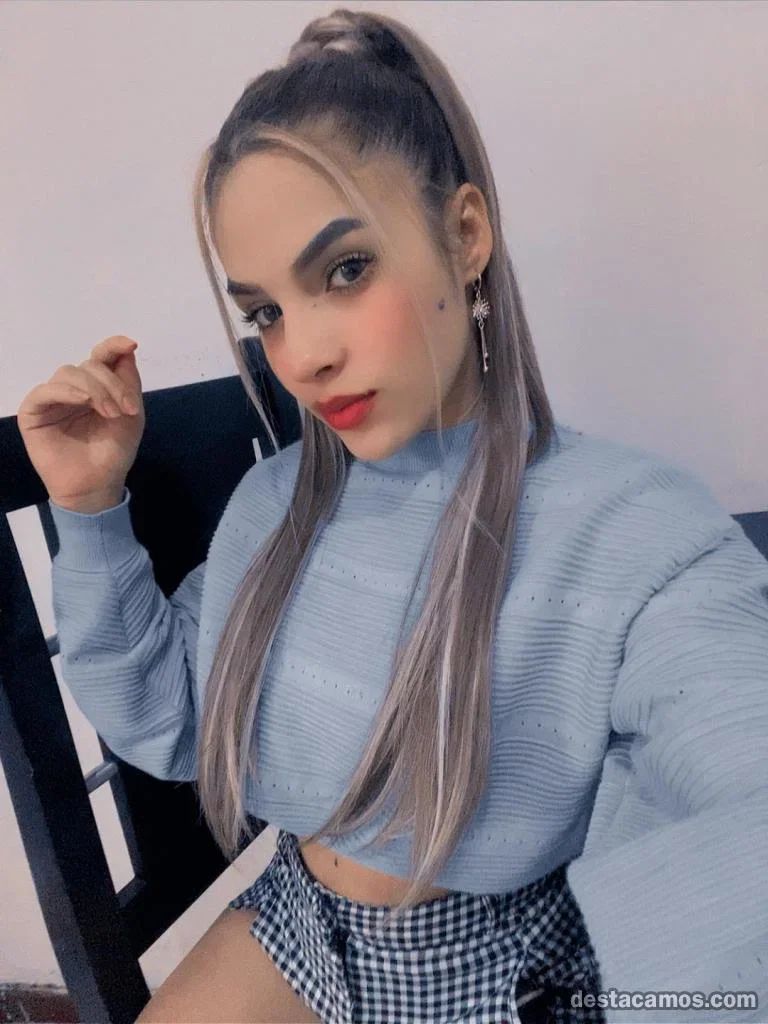 Escort latina delgada en Ibiza