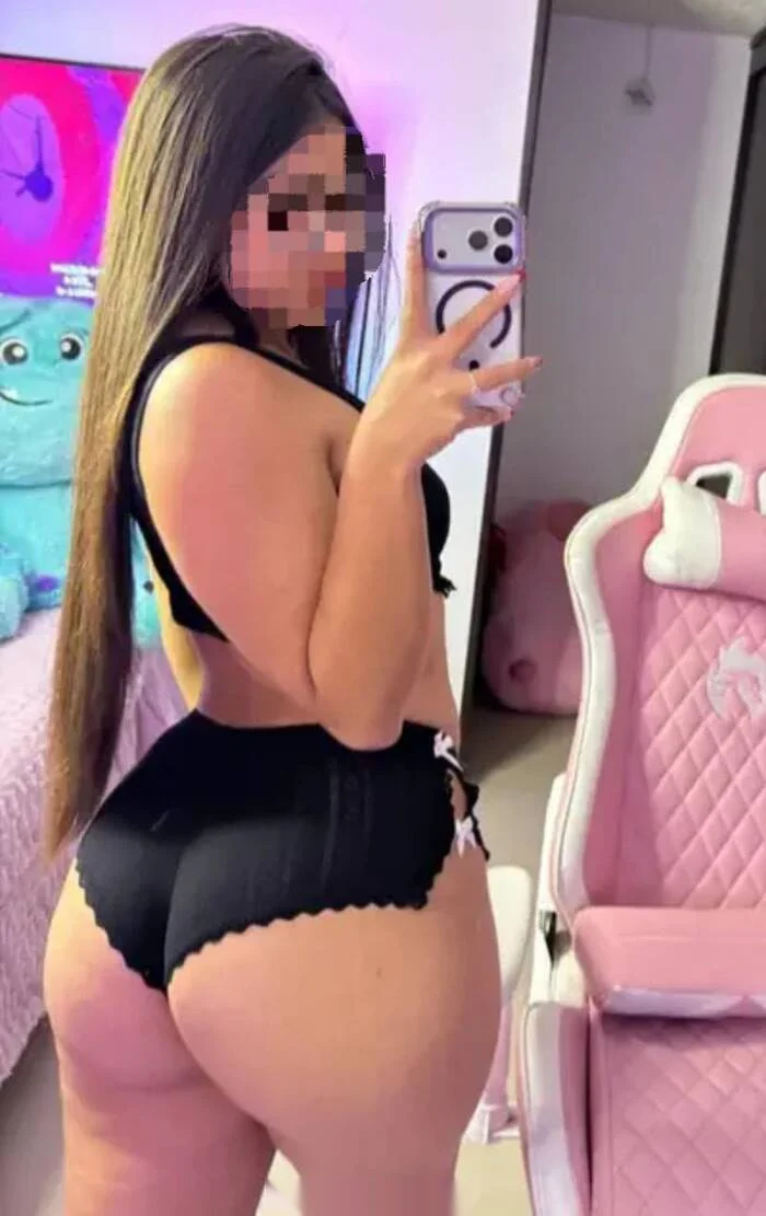 Escort latina curvy en Arona