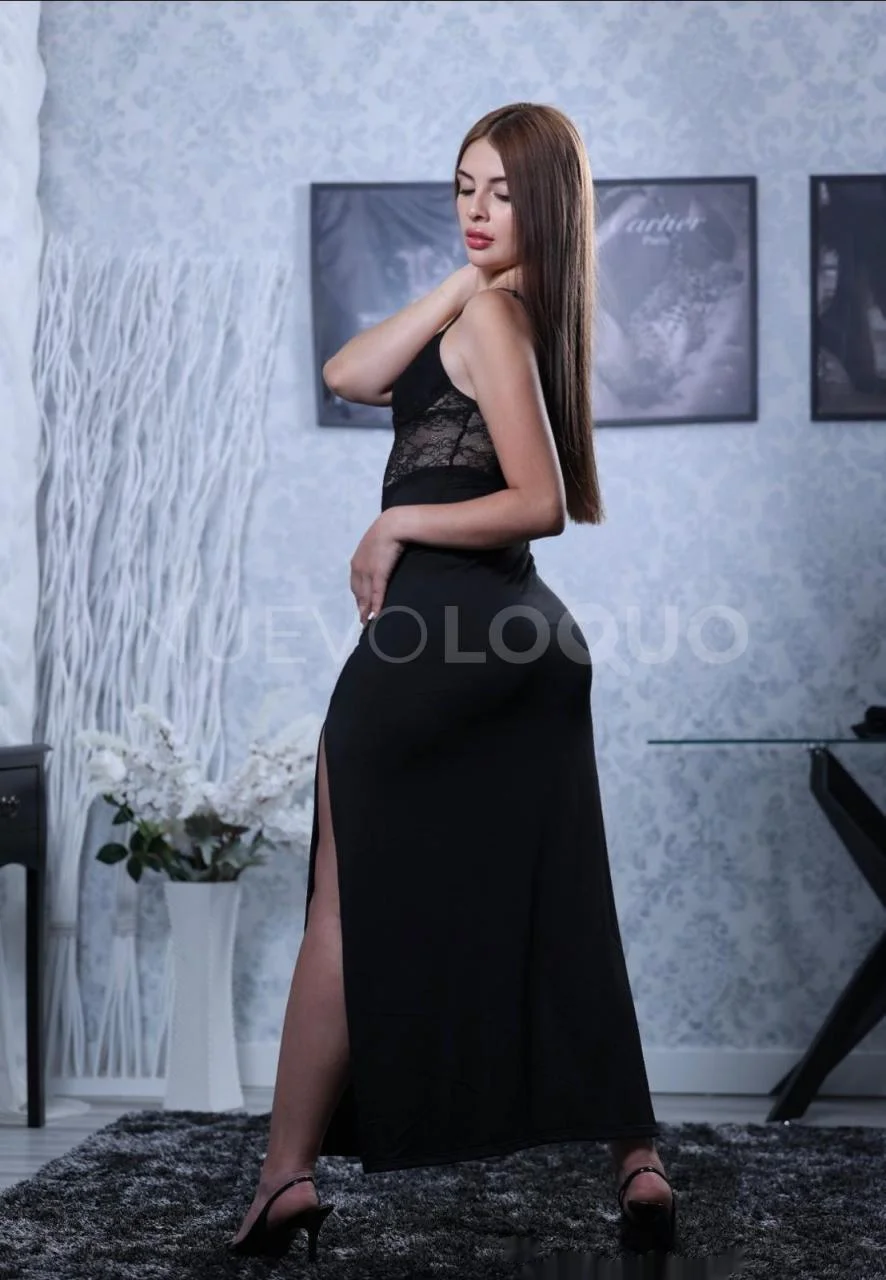 Escort blanca delgada en Barcelona