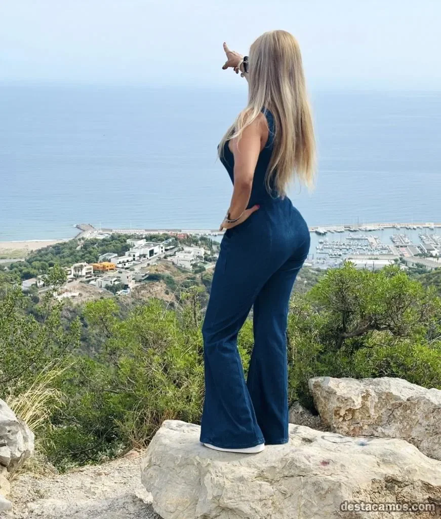 Escort blanca curvy en Barcelona