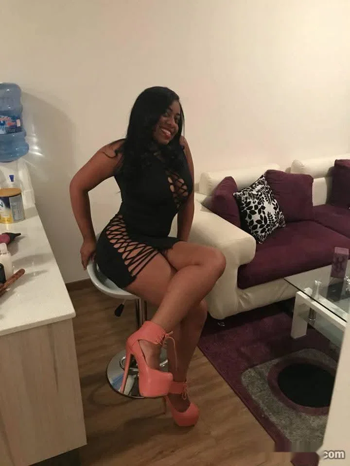 Escort mulata curvy en Murcia