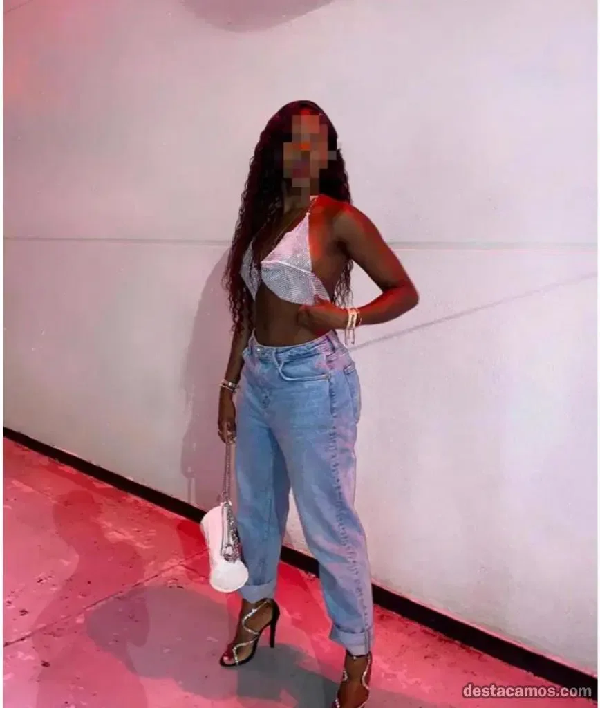 Escort mulata curvy en Barcelona