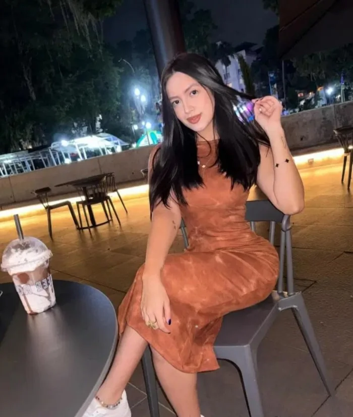 Escort latina delgada en Alcobendas