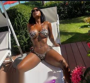 Escort mulata curvy en Reus