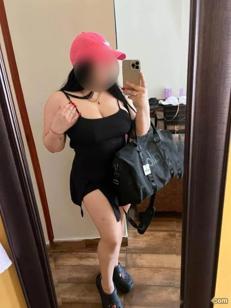 Escort latina curvy en Málaga