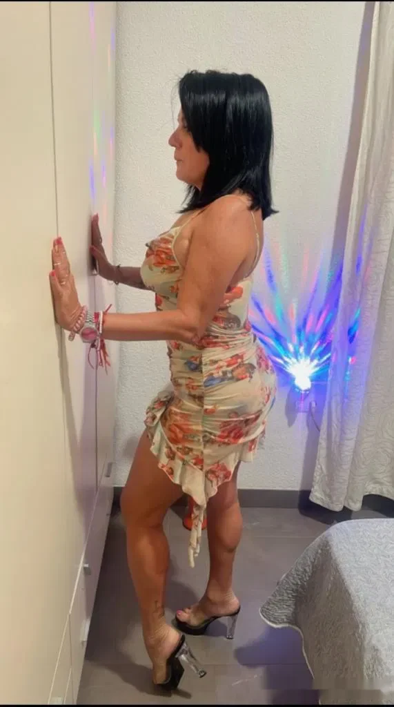 Escort latina curvy en Córdoba