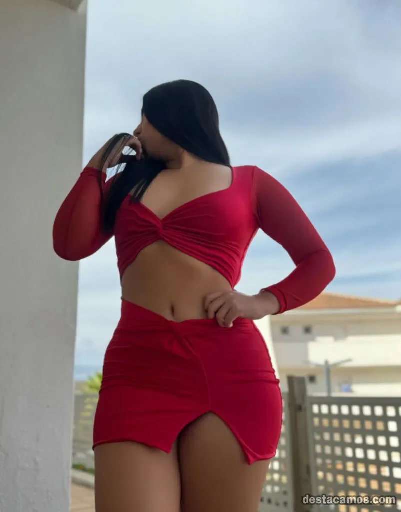 Escort latina curvy en Sevilla