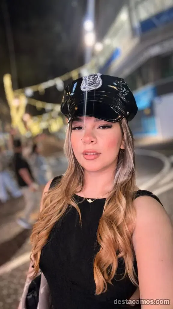 Escort latina delgada en Ibiza