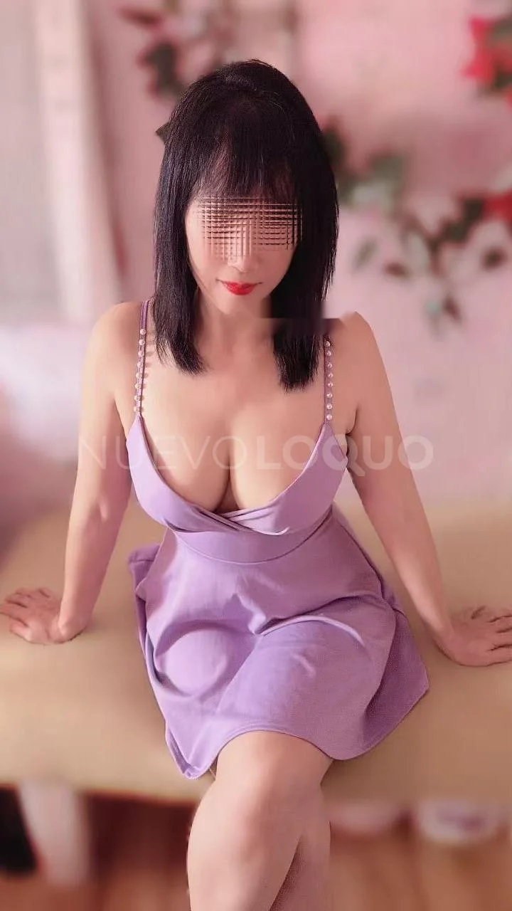 Escort asiática curvy en Madrid