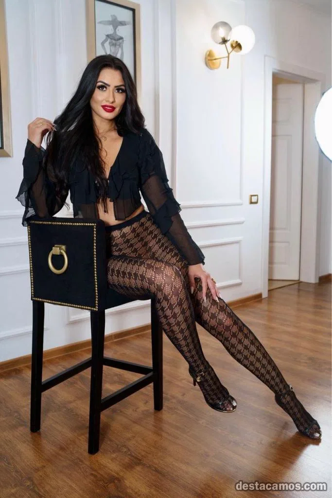 Escort latina curvy en Alicante