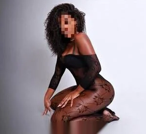 Escort mulata curvy en Torrevieja