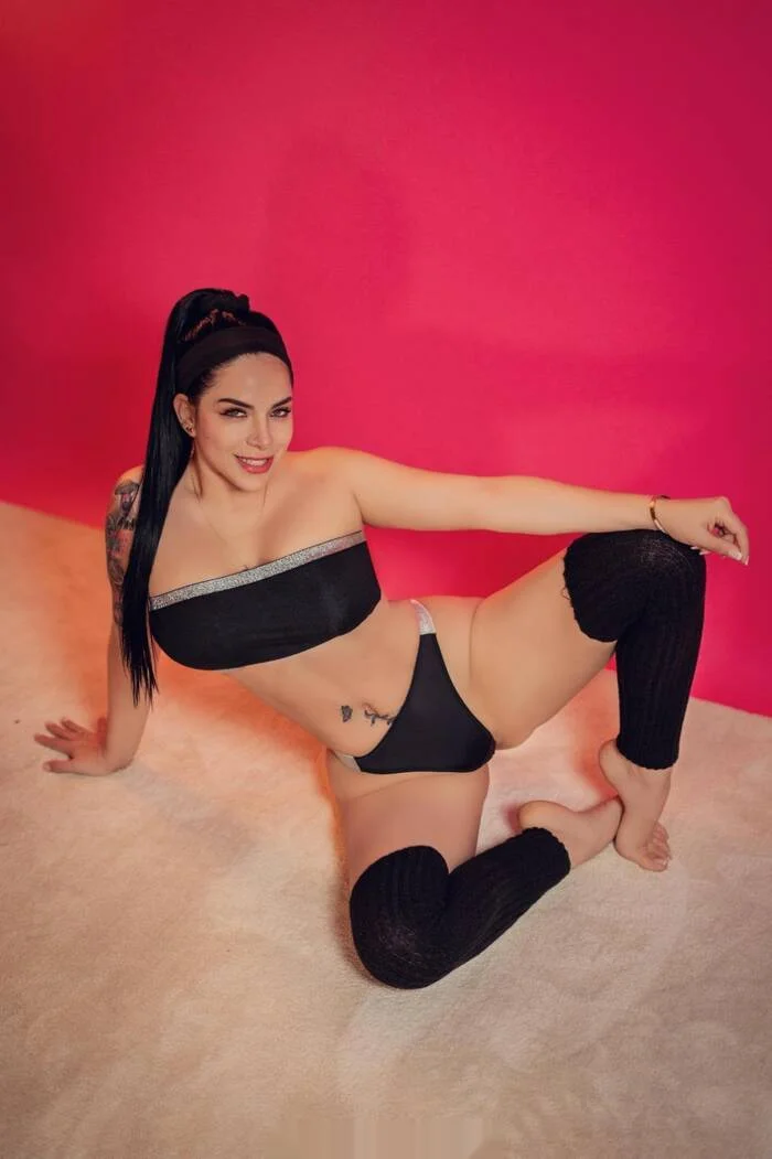 Escort latina curvy en Madrid