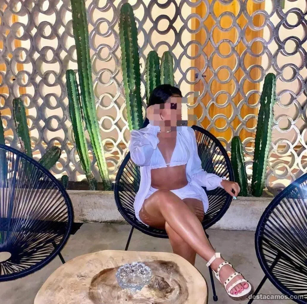 Escort latina curvy en Sevilla